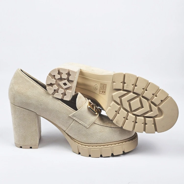 bezowe-loafersy-damskie-na-obcasie-supku-pobuty-za