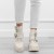 bezowe-jasne-workery-z-klamrami-damskie-botki-z-wy