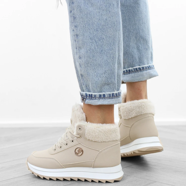bezowe-sportowe-sneakersy-ocieplane-wysokie-sniego