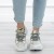 zote-bezowe-buty-sportowe-damskie-na-grubej-biaej-