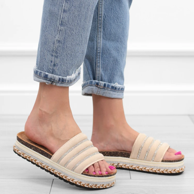 bezowe-klapki-boho-platforma-dzety