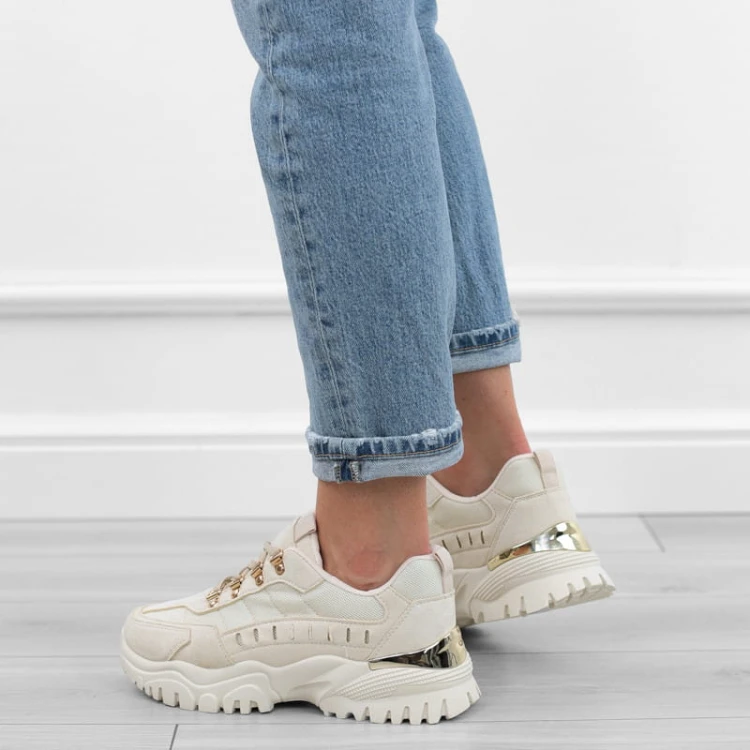 bezowe-eleganckie-sneakersy-damskie-na-grubej-pode