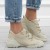 bezowe-sneakersy-damskie-buty-sportowe-na-grubej-p