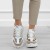 bezowe-biae-eleganckie-buty-sportowe-damskie-sneak