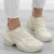 bezowe-sneakersy-adidasy-damskie-sportowe