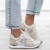 bezowe-zote-sneakersy-adidasy-damskie-sportowe