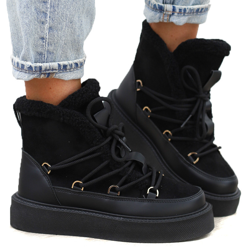 Wiosenne przebudzenie w szafie. Sneakersy i trampki, z którymi nie rozstaniesz się w 2026 roku